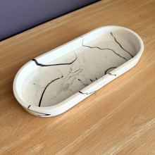 Cargar imagen en el visor de la galería, Plato estilo mármol ovalado
