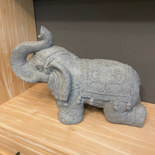 Cargar imagen en el visor de la galería, Elefante de yeso
